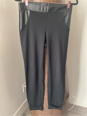 HUE Black Straight-Leg Pull-On cuffed Ankle Pants with Faux Leather Trim